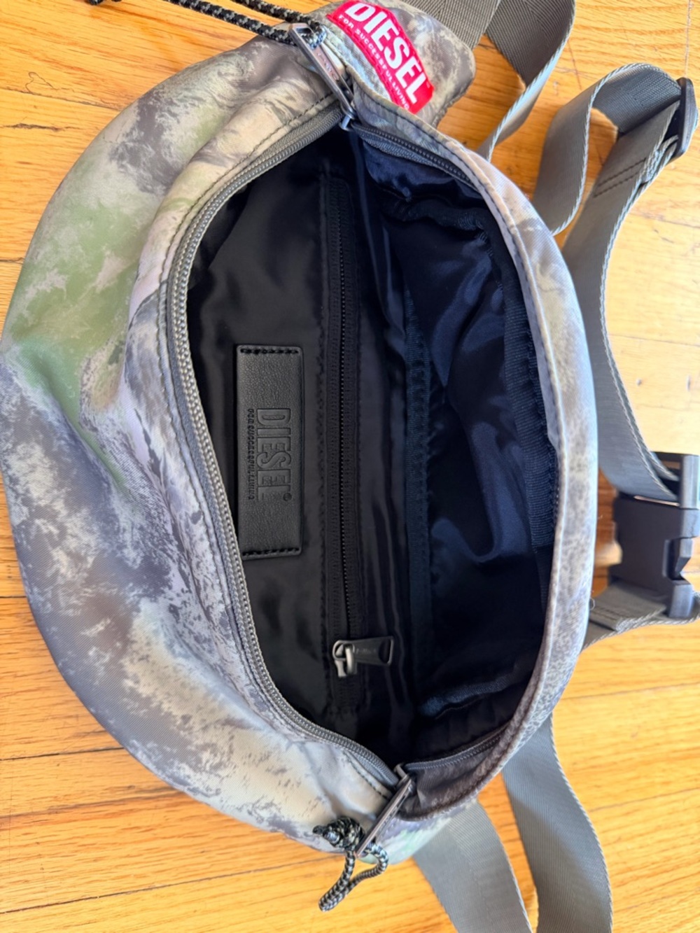 Diesel Gray and Green Camouflage Belt Bag with Red Logo Patch - Picture 4 of 5